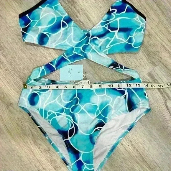 NWT Cupshe Water Ripple Wrap One-piece Swimsuit Halter Bathing Suit Blue Size M - Picture 6 of 10